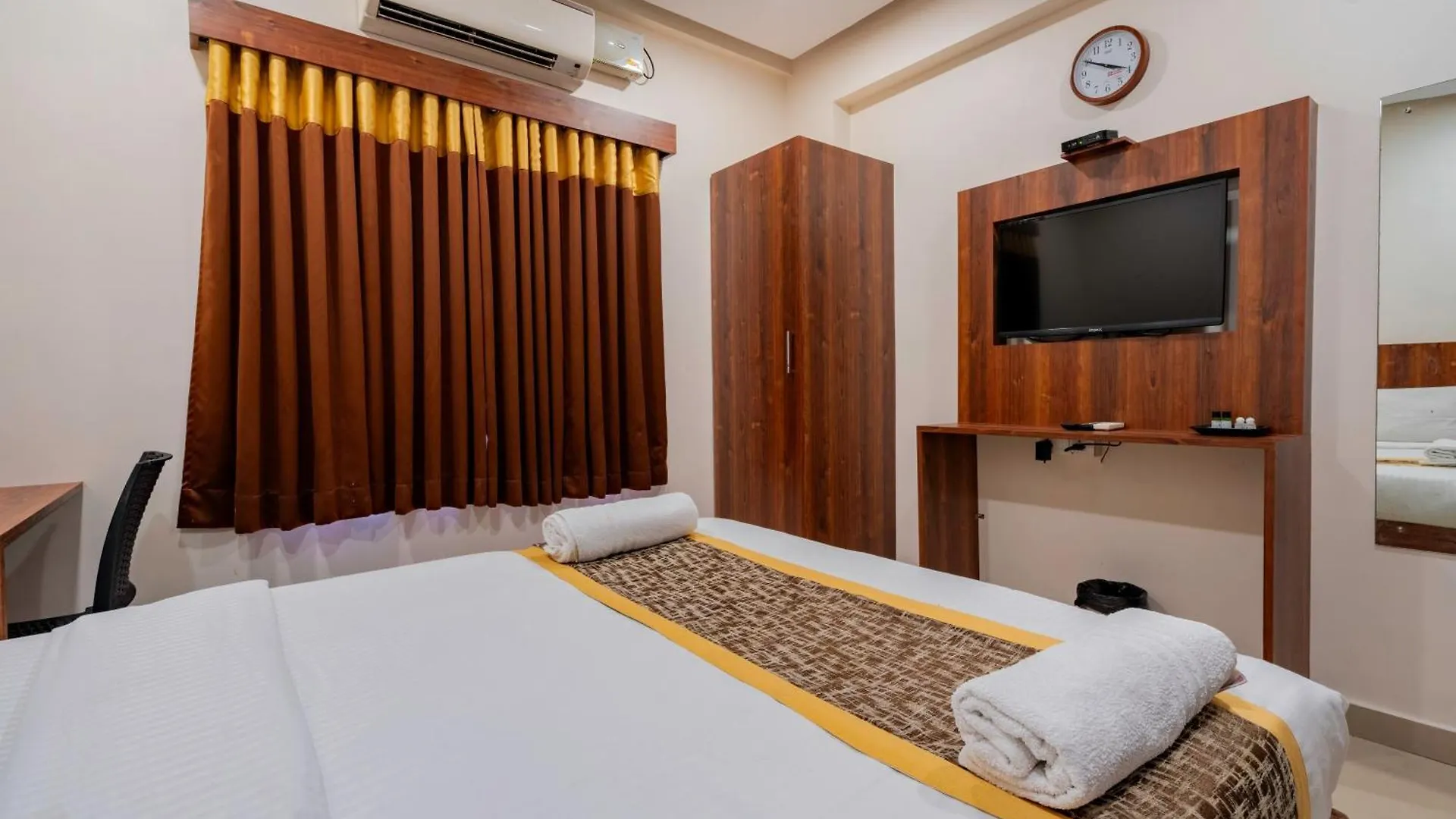 ***  Prime Palace Hotel - Mg Road Kochi India