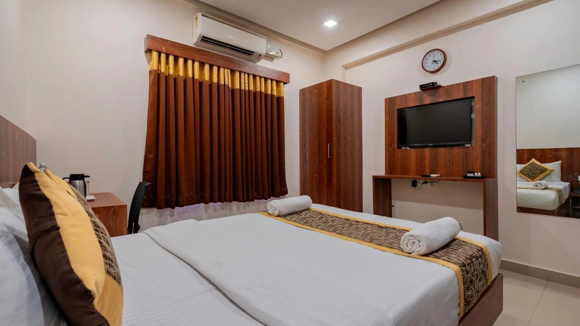 Prime Palace Hotel - Mg Road Kochi