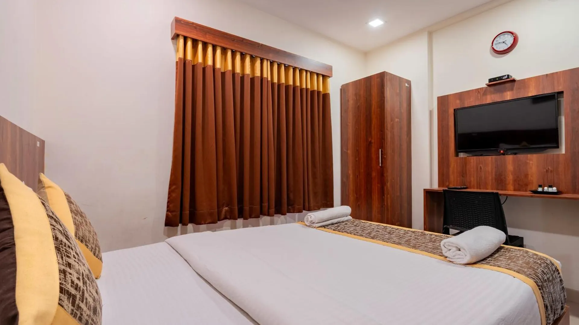 Prime Palace Hotel - Mg Road Kochi India