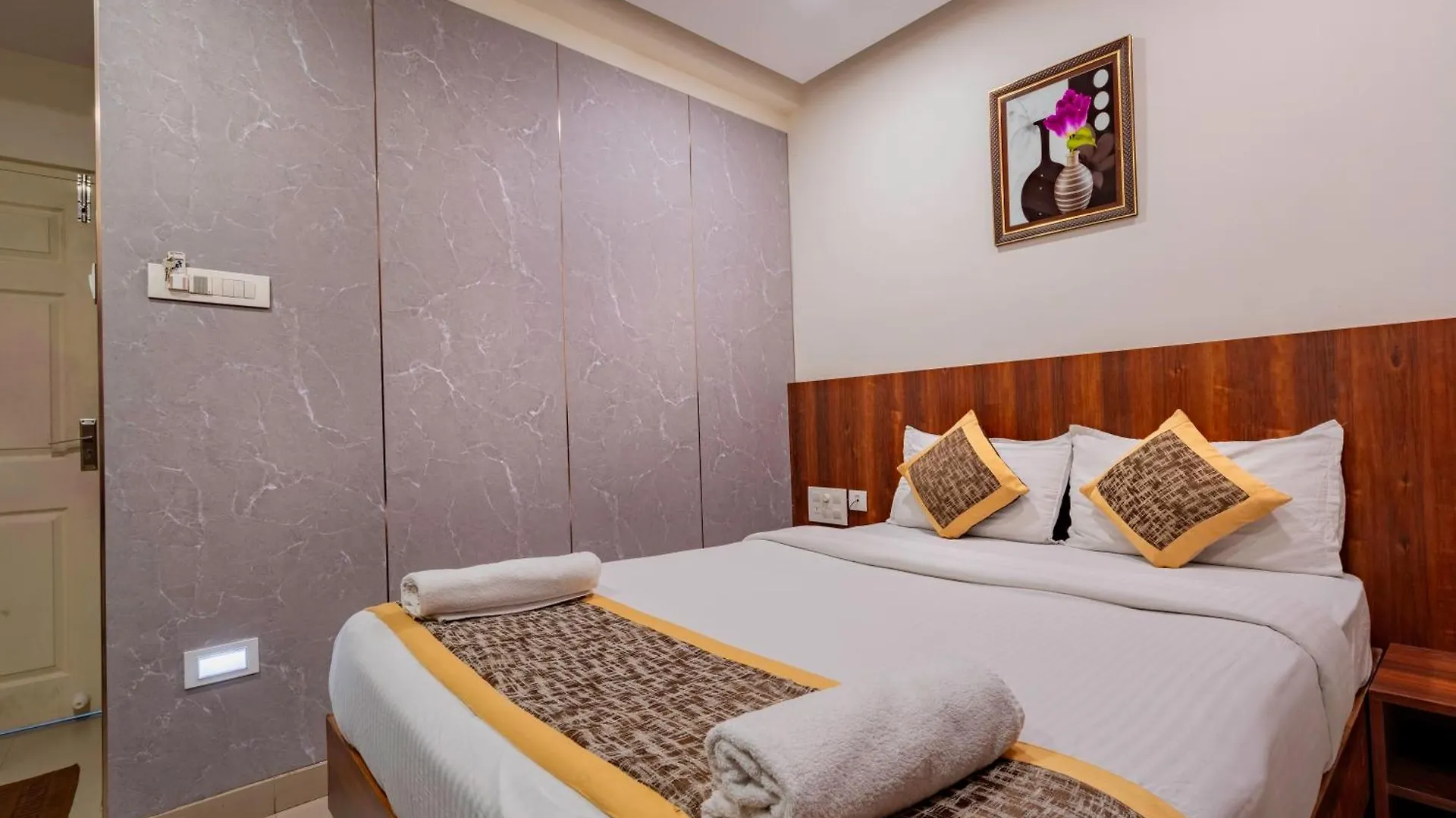 Prime Palace Hotel - Mg Road Kochi