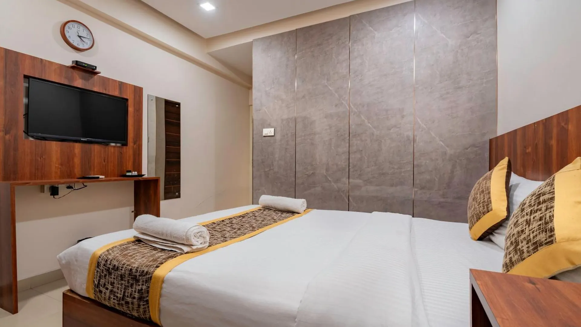 Prime Palace Hotel - Mg Road Kochi