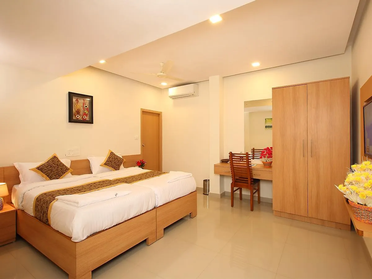 Prime Palace Hotel - Mg Road Kochi 3*,
